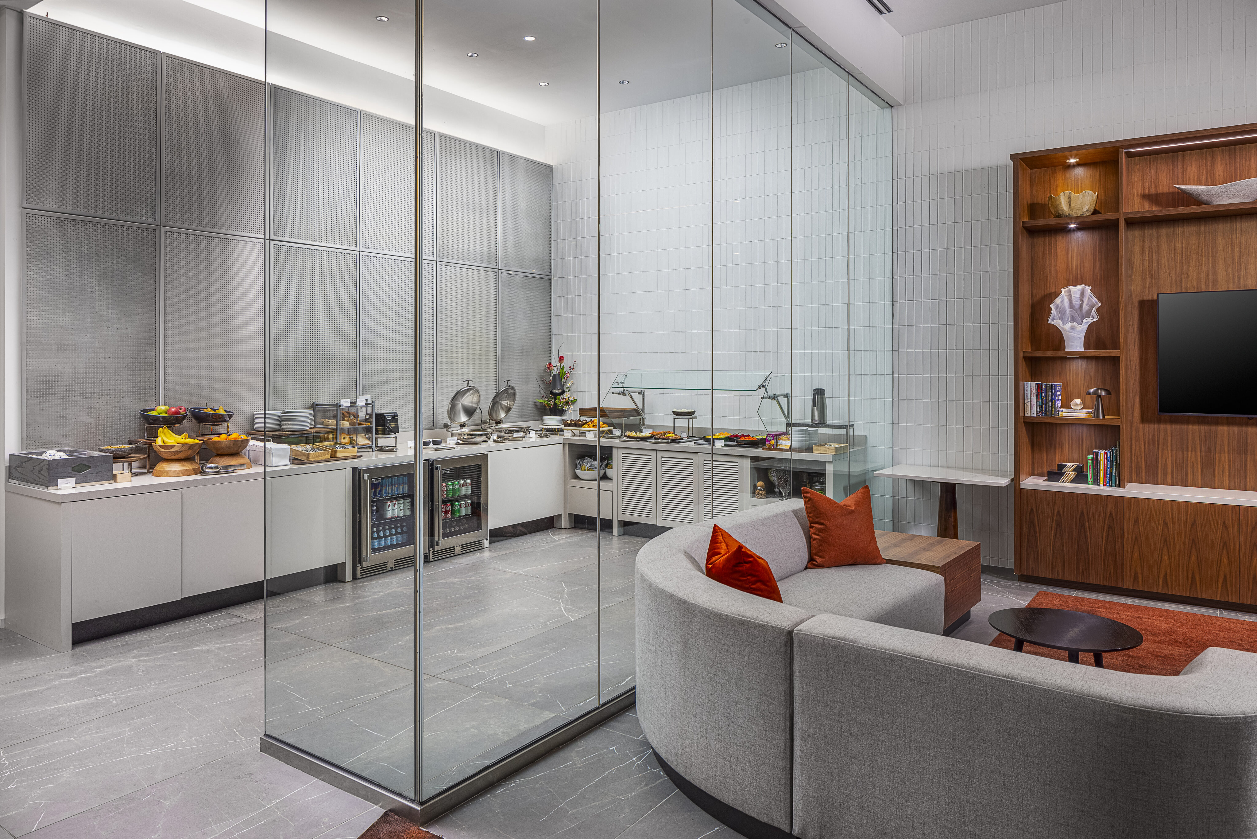 Lunch Buffet in Club Signia - Signia by Hilton Atlanta